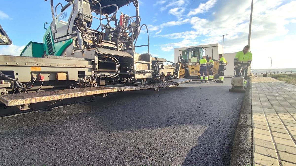 La repavimentación en Playa de Arinaga permitirá un nuevo parquin