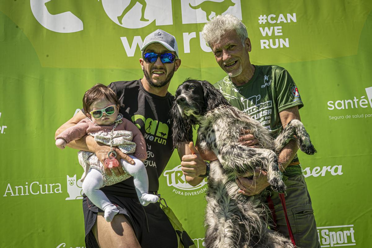 CAN WE RUN BARCELONA. La carrera organizada por Prensa Ibérica y El Periódico de Catalunya con la colaboración de Sport ,  donde las personas y sus mascotas perrunas corren en familia