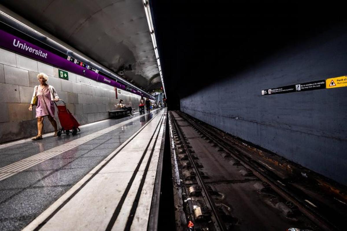 L’accidentada història de l’L-2 del metro de Barcelona: túnels tancats, trams ‘robats’ i vibracions
