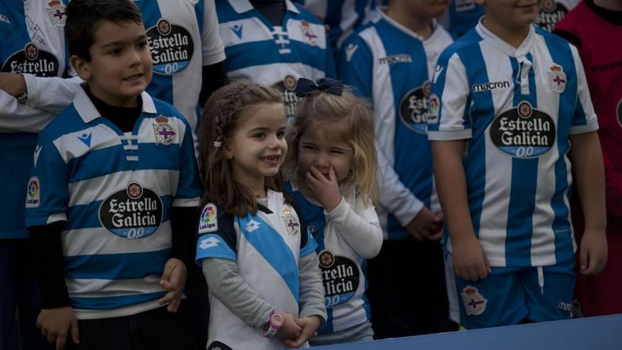 La afición del Dépor se lo pasó en grande ante el Cádiz