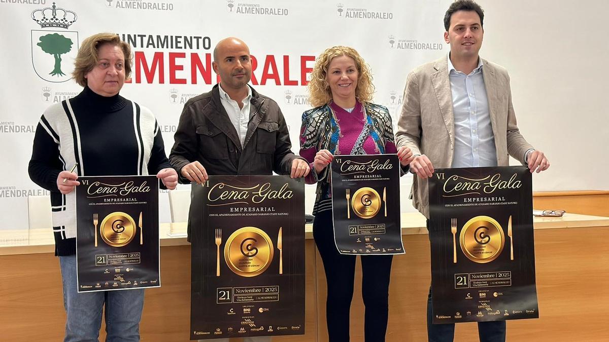 Marisa de Vega, Saúl del Amo, Myriam Lázaro y Fernando Martínez presentaron los reconocimientos.