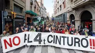 Más de 3.000 personas protestan en Sabadell contra el pacto por la B-40 de Govern y el PSC