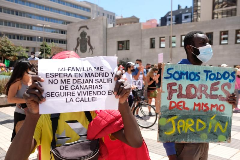 Concentración 'Canarias no es una jaula'