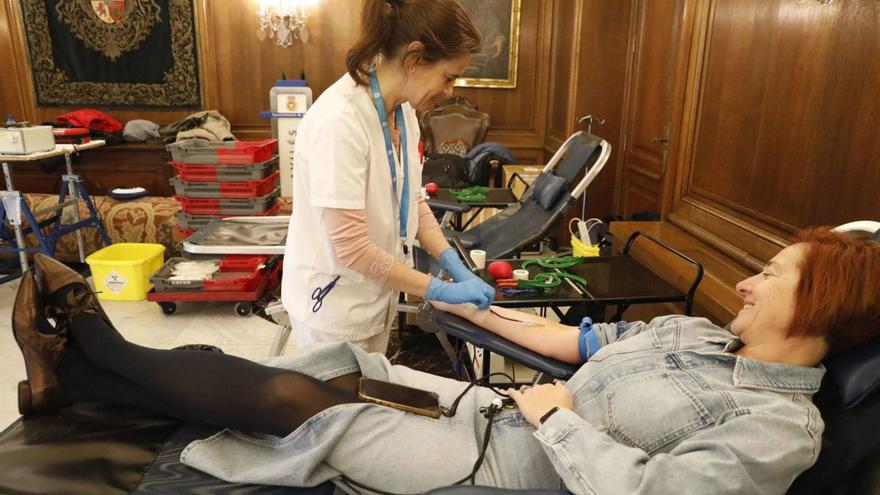 El salón de recepciones abre para los donantes de sangre de Navidad | M. VILLAMUZA