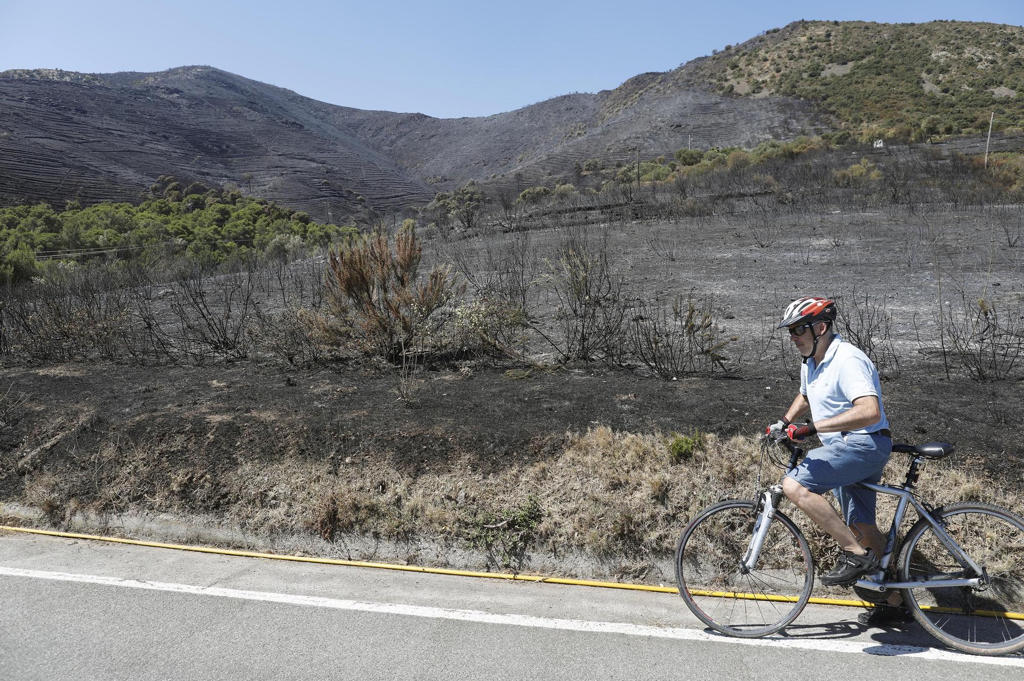 Treballs d'extinció i els danys de l'incendi de Llançà