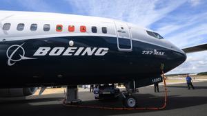 EE.UU. ordena inmovilizar temporalmente algunos Boeing 737 Max tras el incidente con un avión