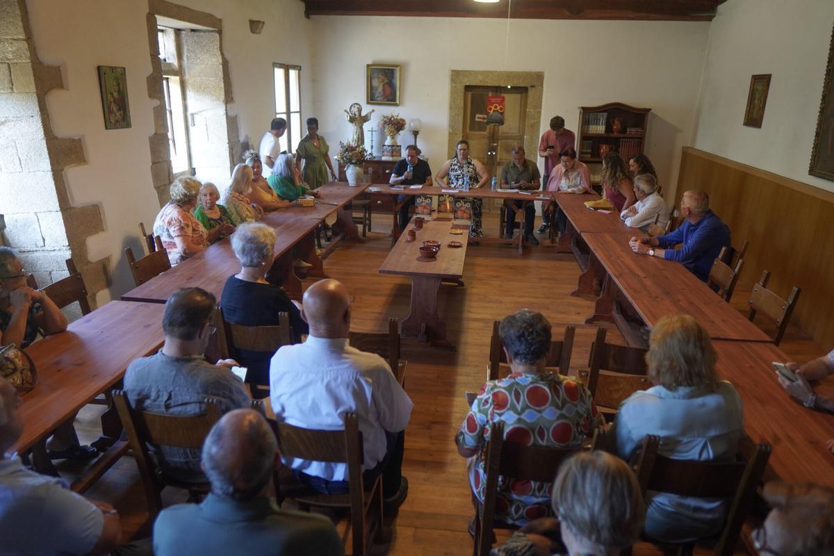 Presentación Memoria en pedra libro bergondo