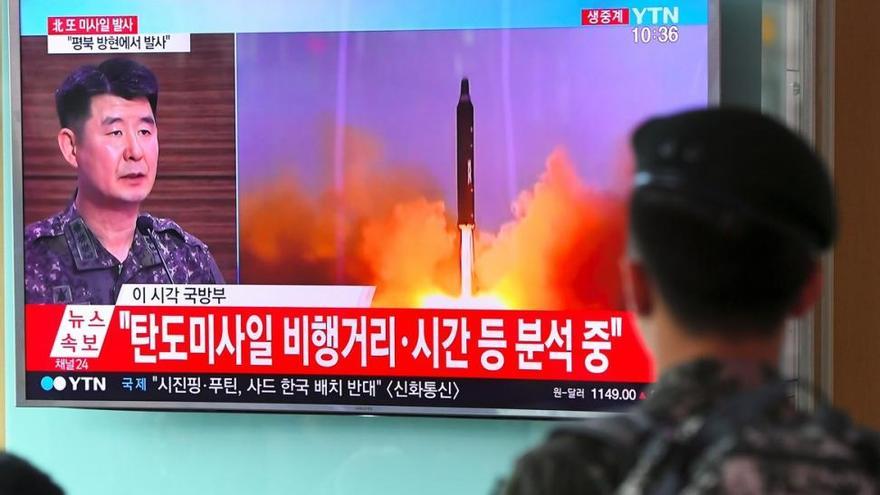 Corea del Norte prueba con &quot;éxito&quot; su primer misil capaz de llegar a EEUU