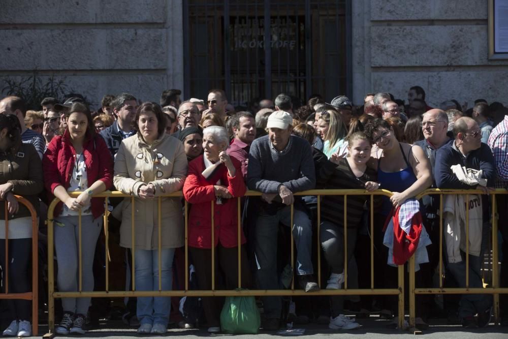 Búscate en la mascletà del 8 de marzo