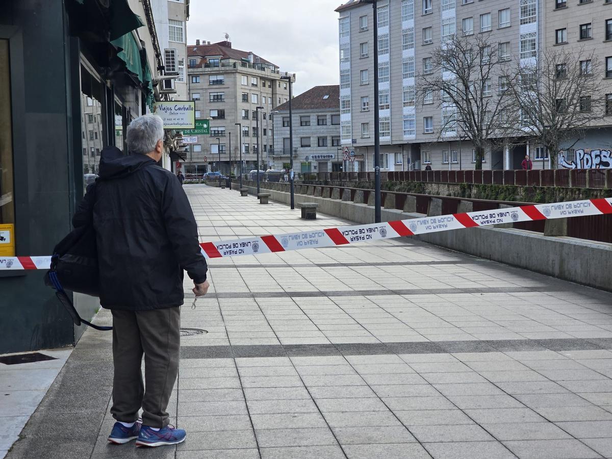 El paseo paralelo al río de O Con, a su paso por Vilagarcía.