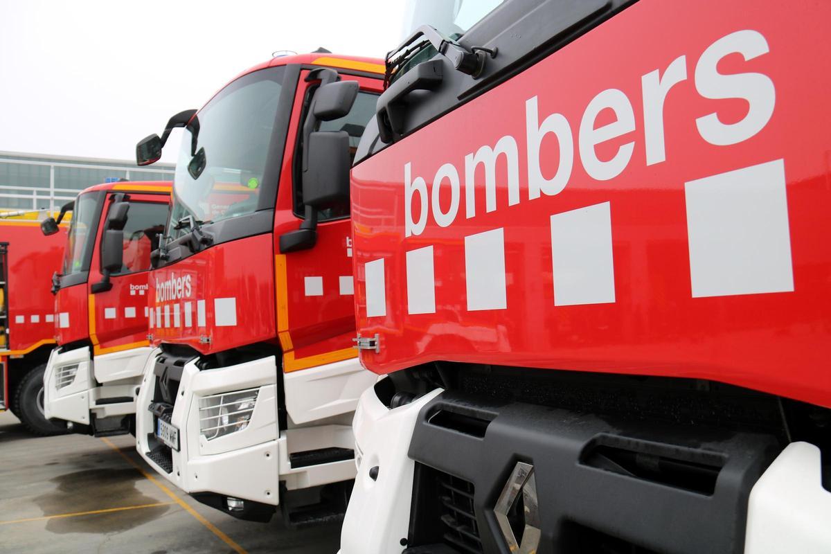 La nueva flota de camiones de los Bombers.