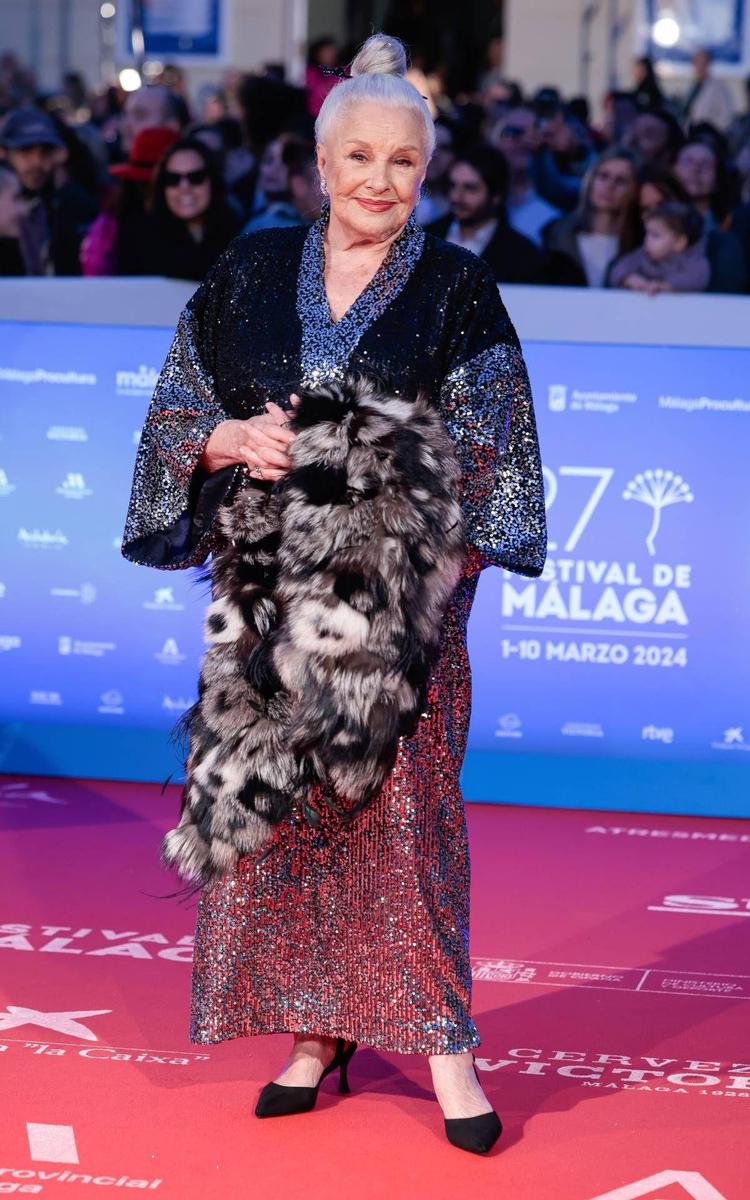 Lola Herrera en la alfombra roja inaugural del Festival de cine de Málaga