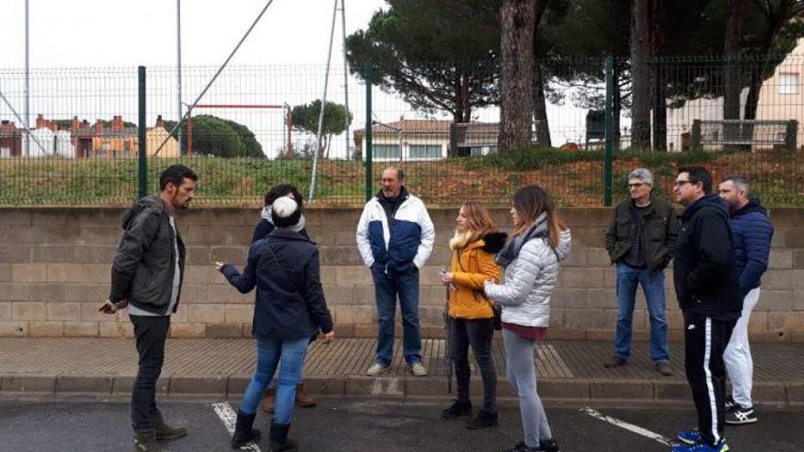 Els republicans en una visita al barri Rosa Lau.