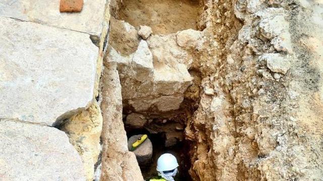 Valencia | Amplían las excavaciones en la plaza de la Reina en busca de ...