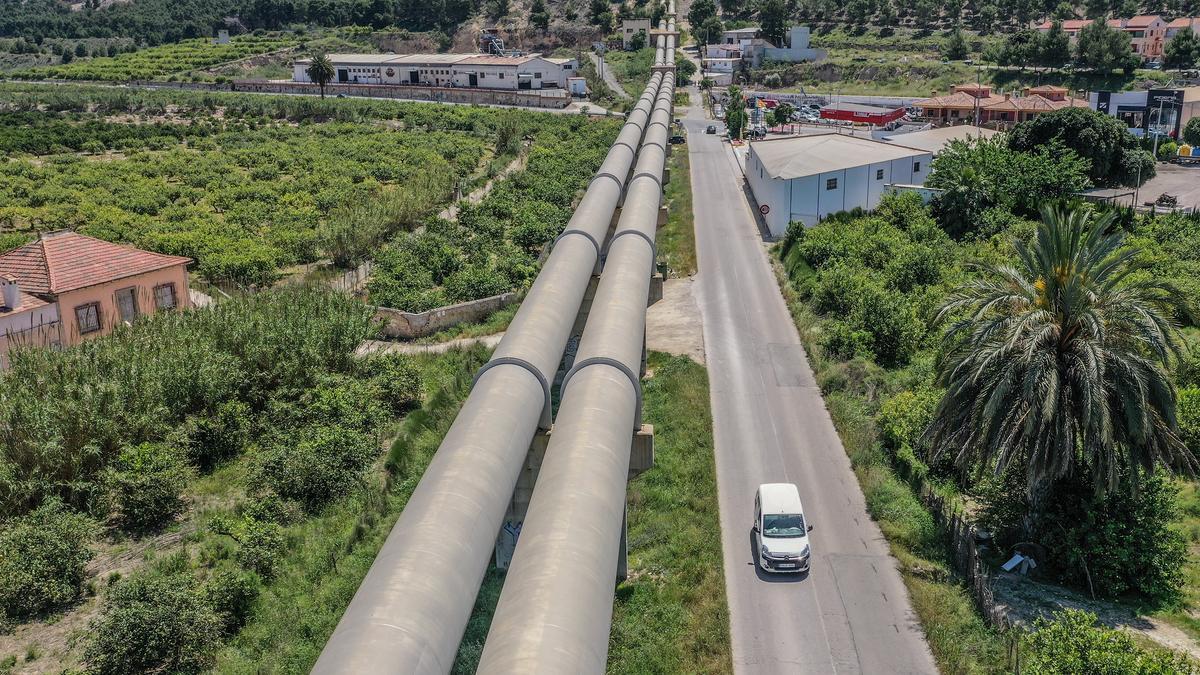 Las conducciones del trasavase Tajo-Segura en Orihuela.