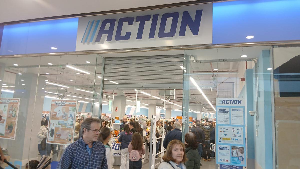 La nueva tienda Action de Alicante arrasa en su apertura con largas colas