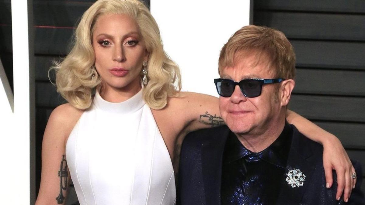 Lady Gaga y Elton John, en la fiesta de 'Vanity Fair' organizada tras la gala de los Oscar, este 28 de febrero.