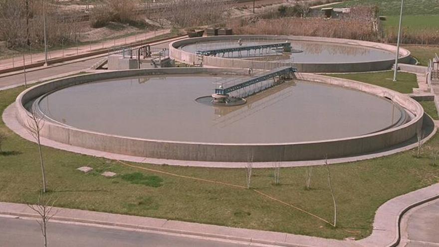 Varios colectivos firman un pacto contra la privatización del agua