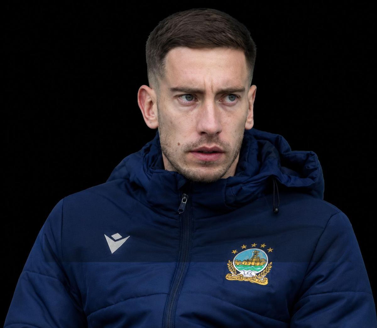 Su última experiencia como futbolista, en el Linfield de Irlanda del Norte.