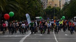 Miles de ciclistas vuelven a pedir una movilidad sostenible segura en Málaga