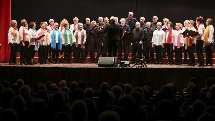 Seis coros regalan un concierto solidario