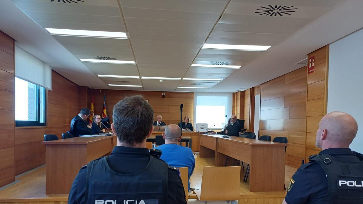 Funcionarios de justicia y de seguridad forman parte de la administración pública