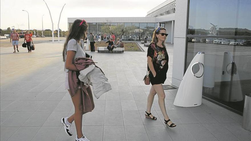 El aeropuerto irá a siete ferias en busca de nuevos pasajeros