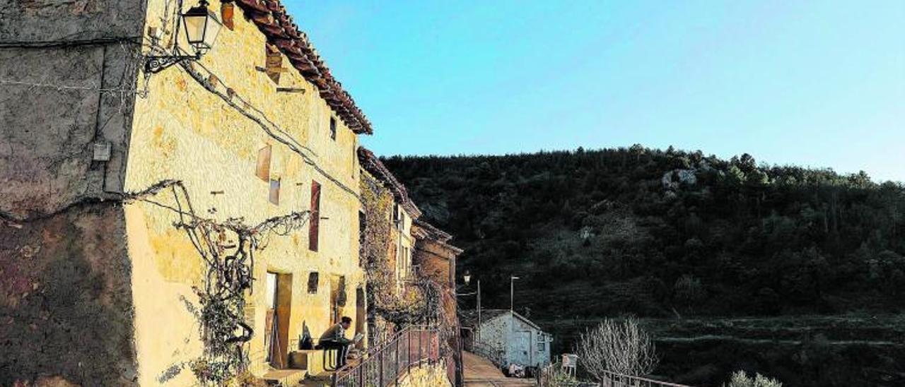 La aldea de Sesga, en el municipio de Ademuz, donde existen varias casas en venta y alquiler.
