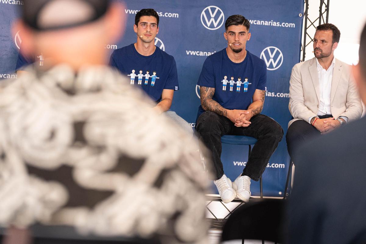 Presentación de Víctor Moreno, Neal Viereck y Grant-Leon Ranos, jugadores del CD Tenerife