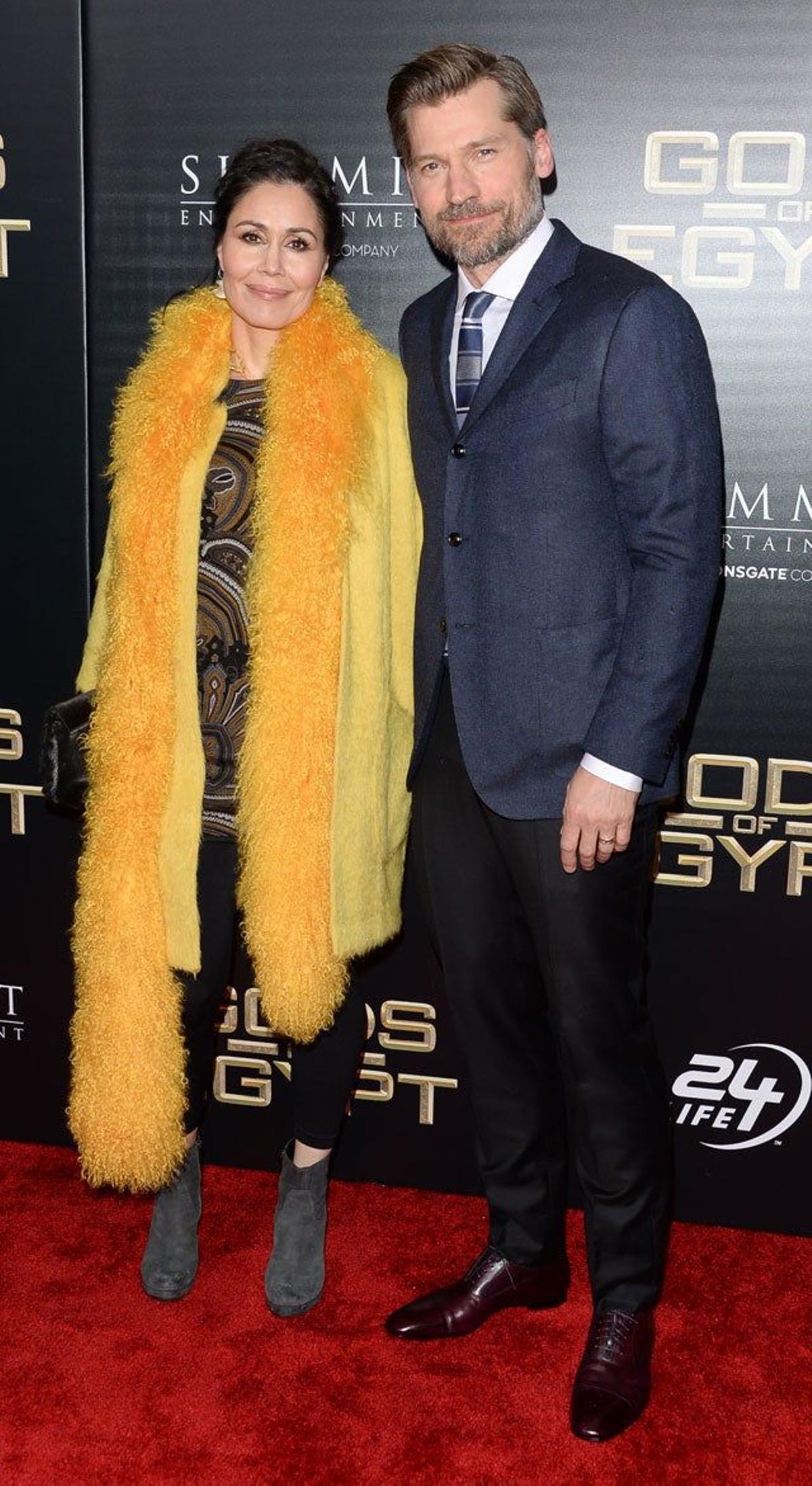 Nikolaj Coster-Waldau y Nukâka, en el estreno de Dioses de Egipto en Nueva York.