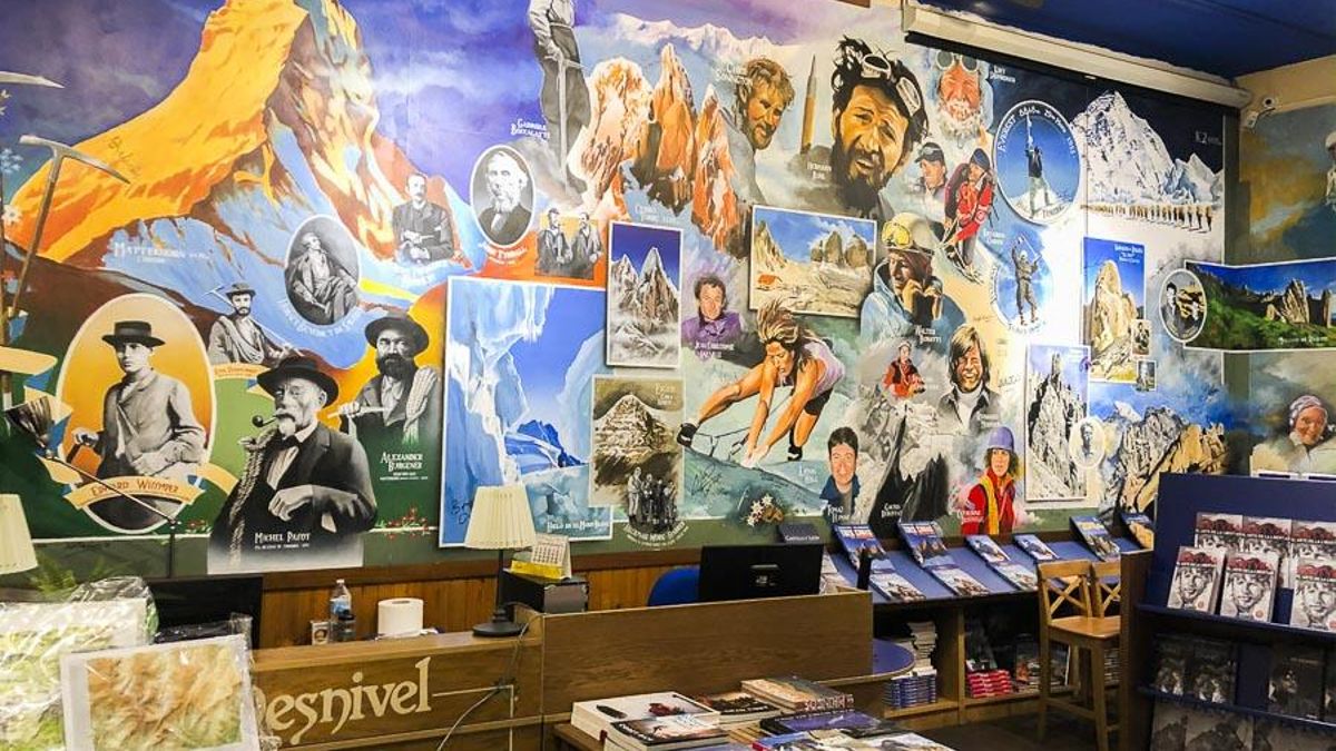 Imagen de la Librería Desnivel, entre las calles Atocha y Huertas.