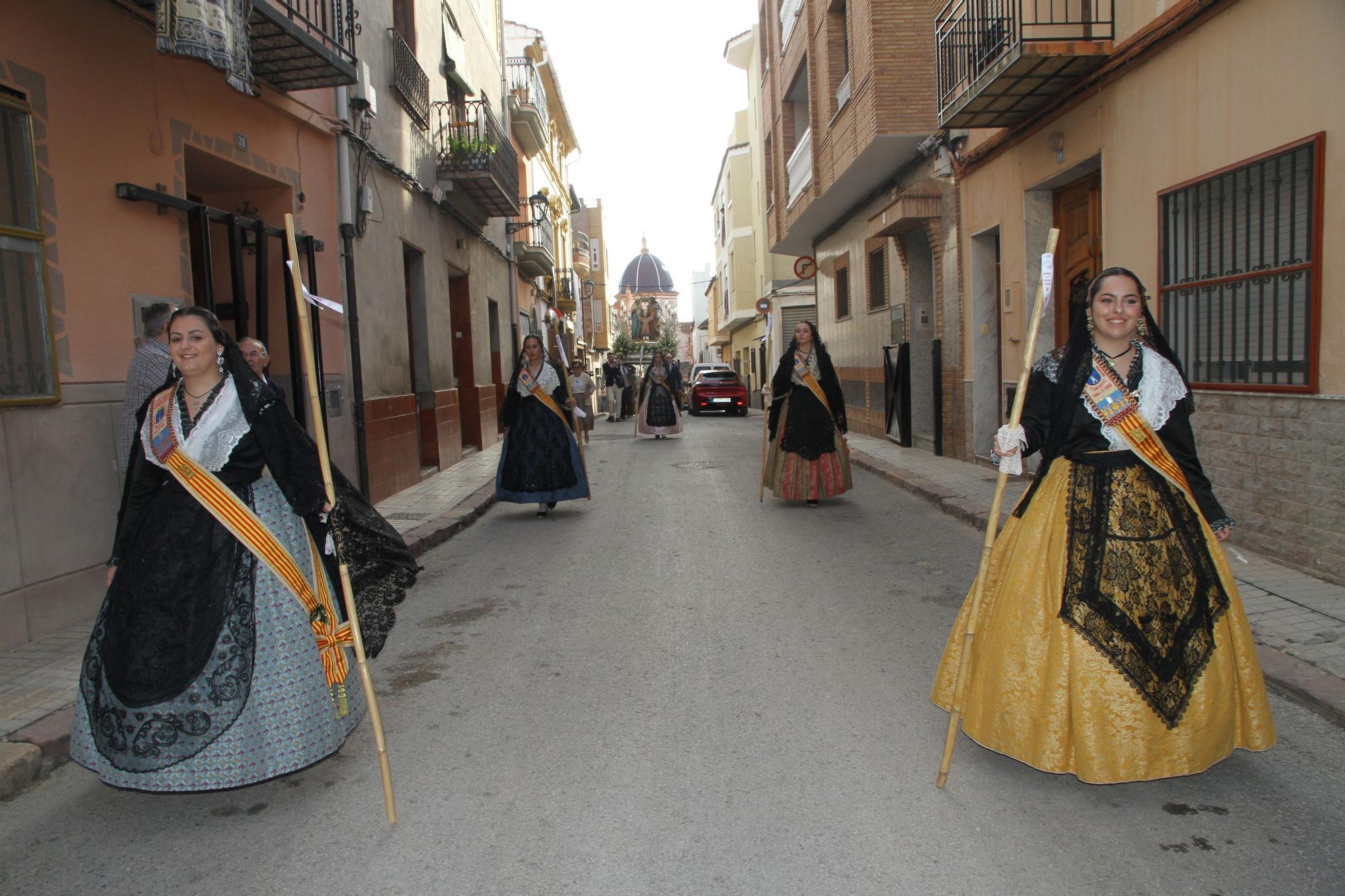 Romería a la ermita de la Sagrada Familia en el día de los patronos de la Vall