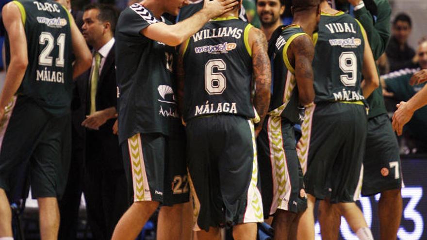 Jugadores del Unicaja durante un partido contra el Panathinaikos.