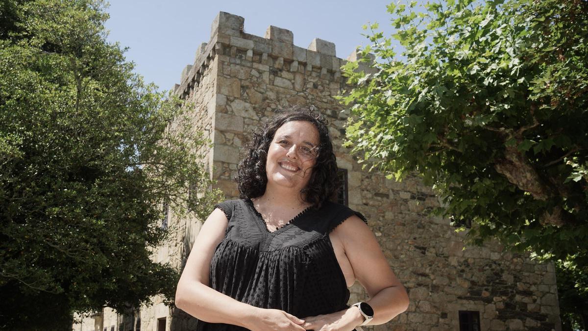 La guía Verónica Campos desvela los secretos del castillo de Santa Cruz