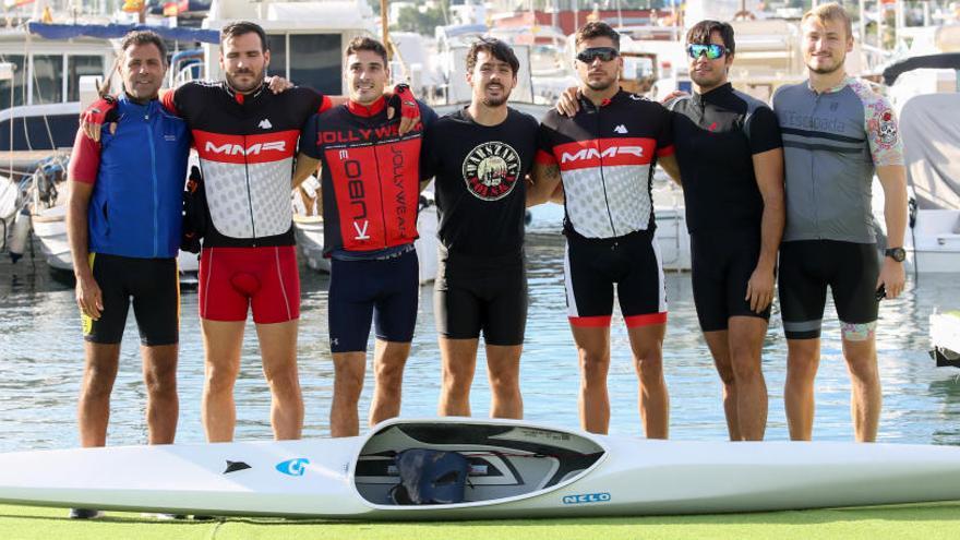 Los palistas del equipo nacional posan para Diario de Ibiza en el Club Nàutic Sant Antoni