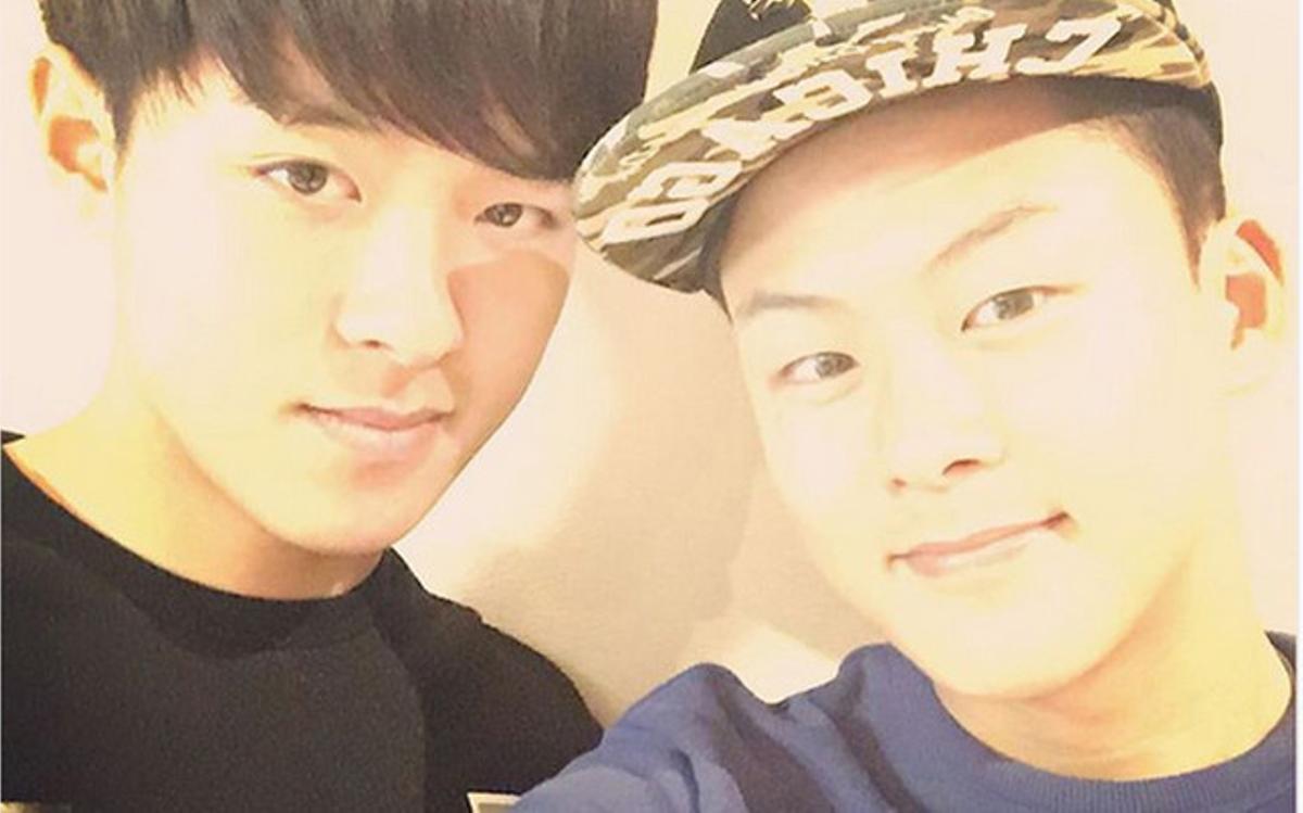 Lee ha dado la bienvenida al nuevo año con esta foto junto a su hermano