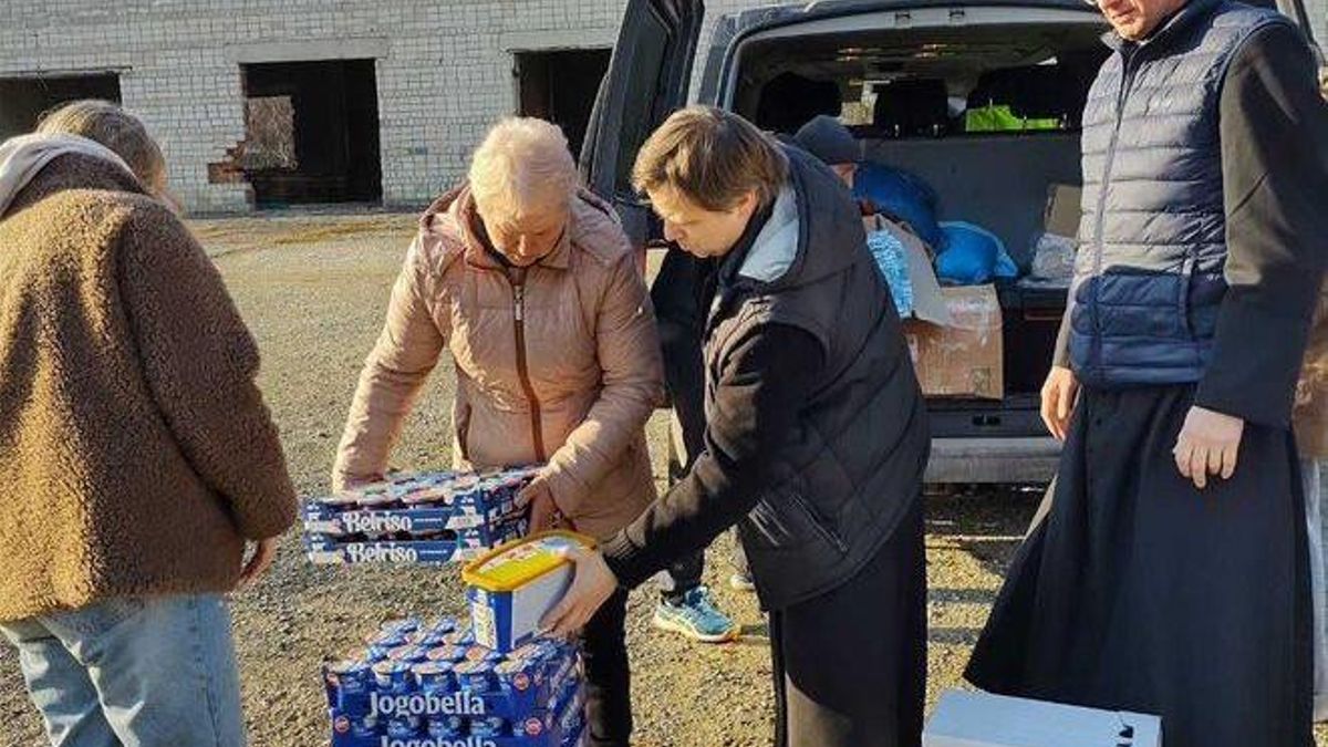 Labor de recogida de productos por parte de la Orden de San Juan de Dios.
