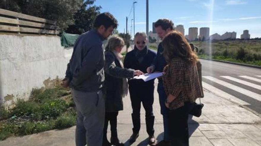 El alcalde y concejales revisan las obras de «La Font».