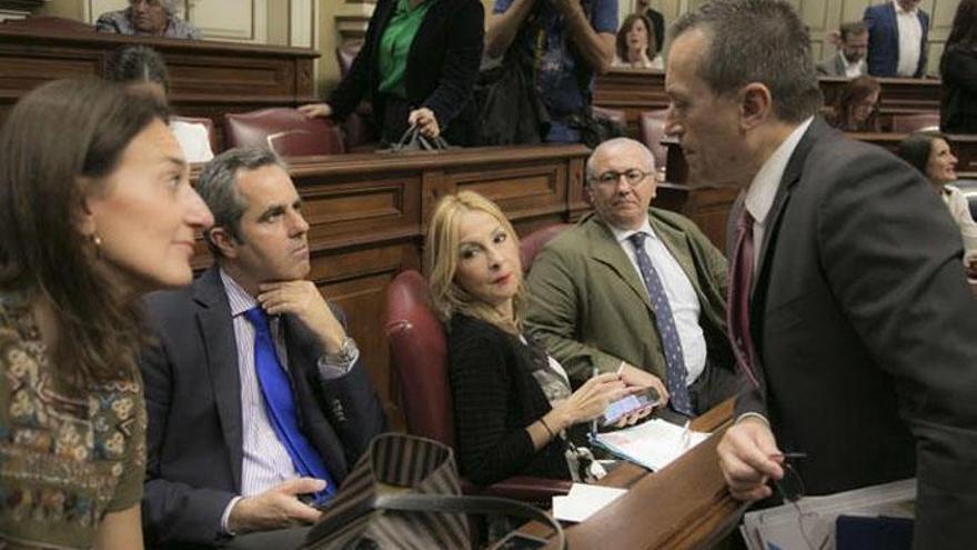 Ruano pide al PP que decida cómo contribuye a la gobernabilidad de Canarias