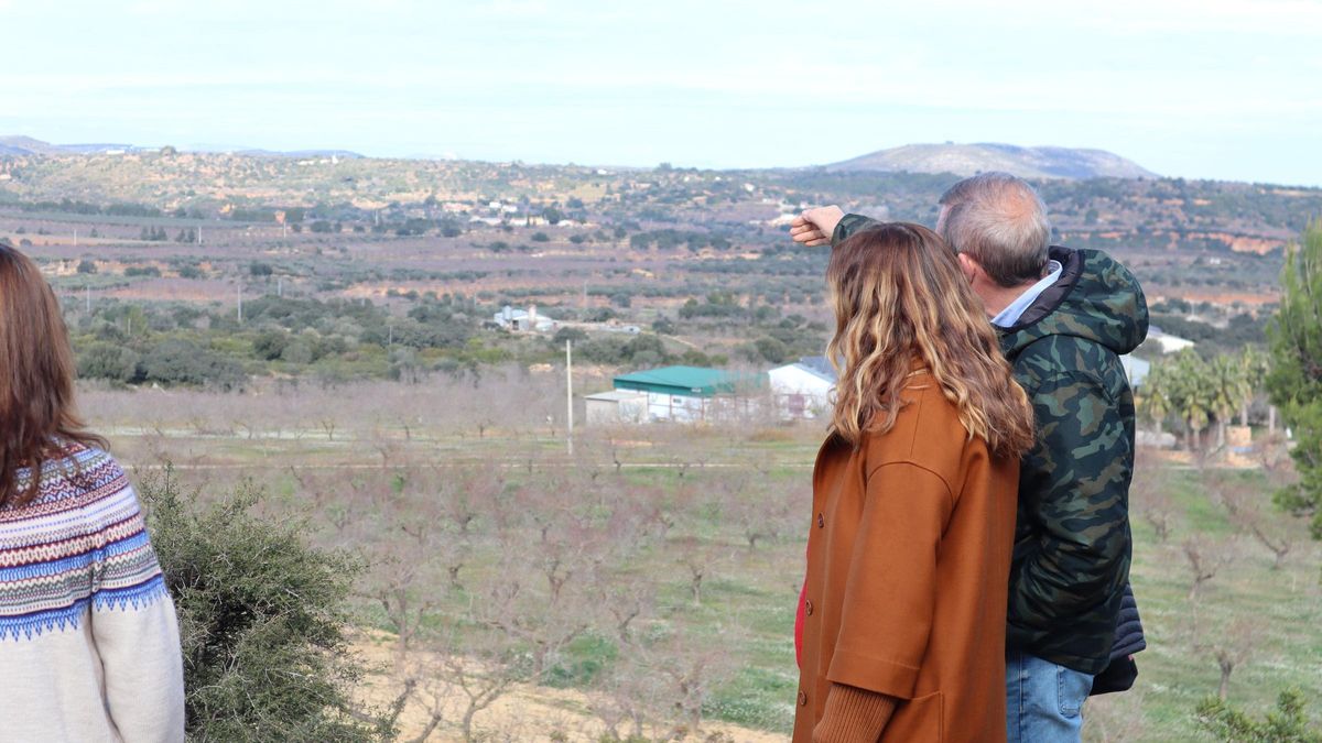 La consellera ha conocido de primera mano algunas de las fincas que se verían afectadas por Magda.