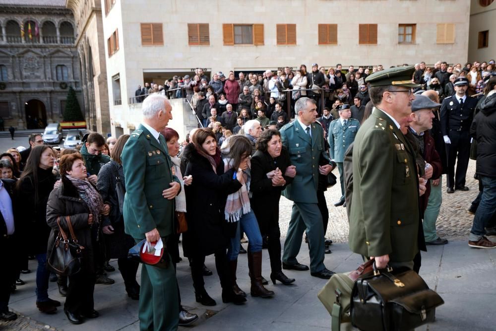 Multitudinaria despedida a los guardias civiles asesinados en Teruel