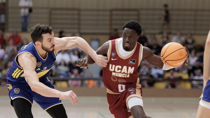 El UCAM Murcia toma vuelo en Yecla con otro recital de Boum y Forrest