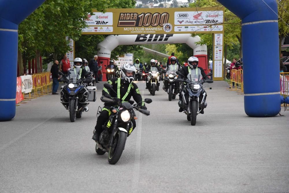 Desenes de motos arranquen la seva marxa a Manresa