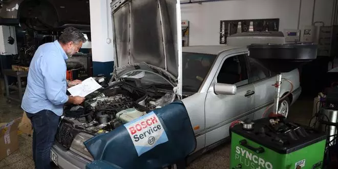 La mitad de los talleres de Málaga echará el cierre por culpa de las zonas de bajas emisiones