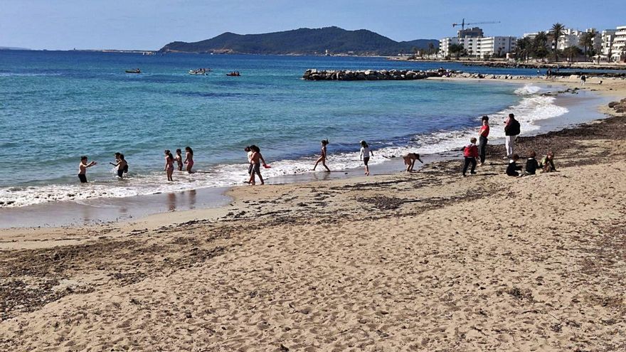 Actividades en la playa para los escolares de Vila