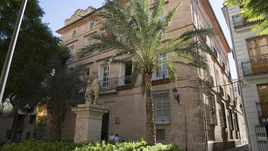 Palacio de Pineda del siglo XVIII, sede de la UIMP y la vicepresidencia segunda de la Generalitat.