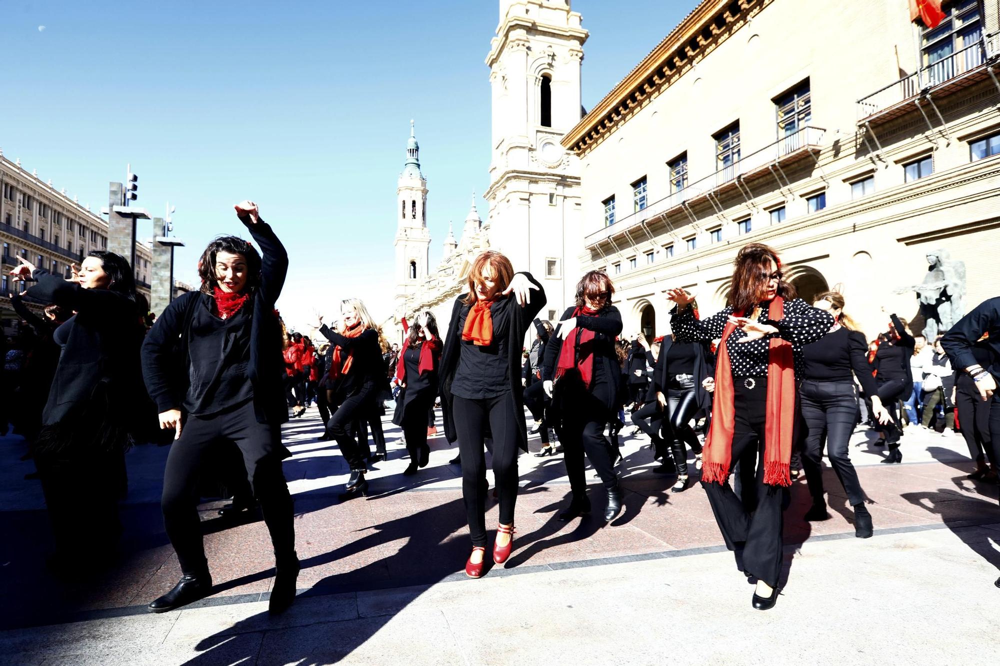 En imágenes | Flashmob jotero en la Plaza del Pilar de Zaragoza