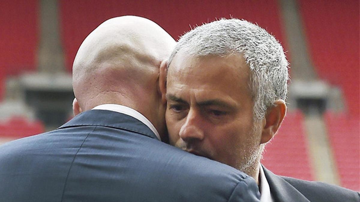 Jose Mourinho entrenará al Manchester United