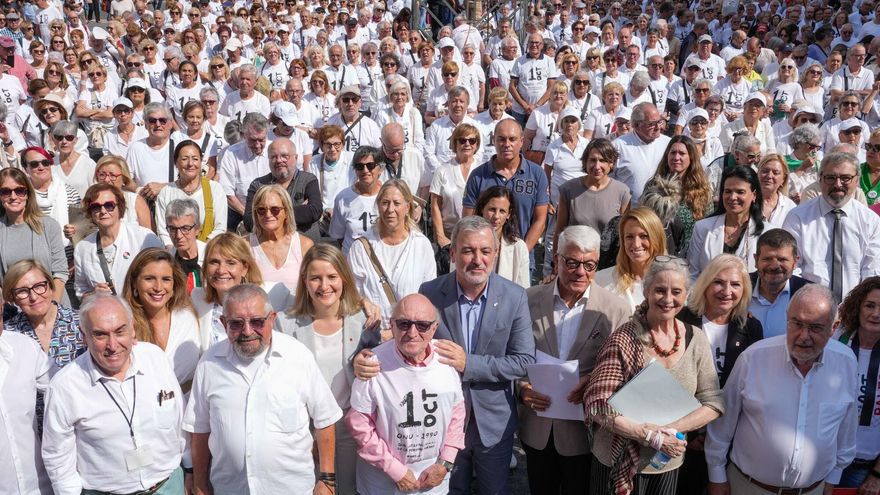 Mil personas mayores se manifiestan contra el edadismo en Barcelona