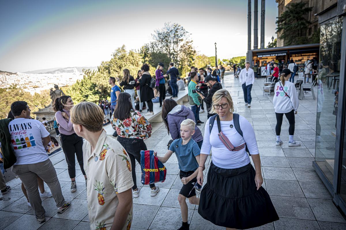 Montjuïc se reivindica como imán para descentralizar el turismo en Barcelona